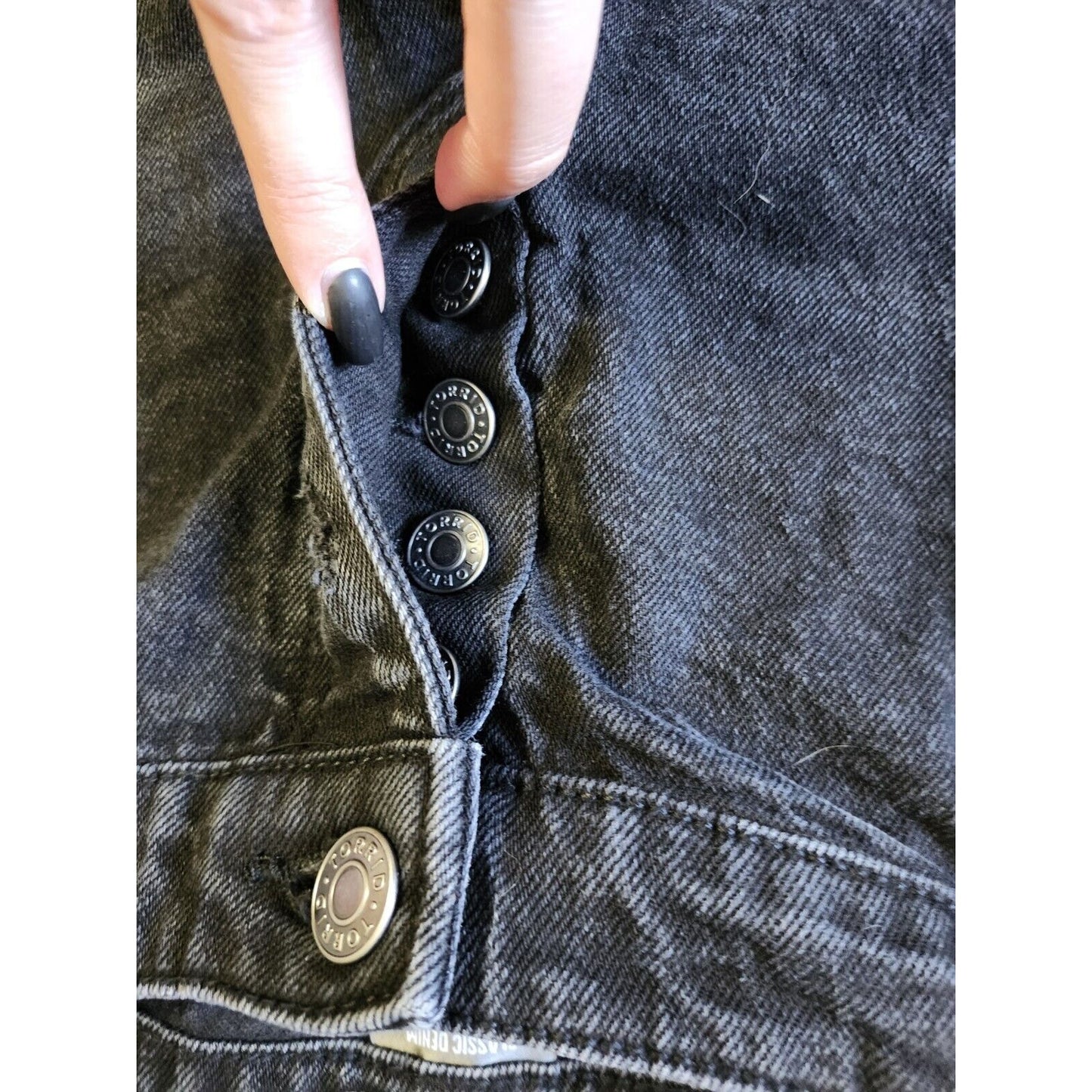 Torrid Crop Boyfriend Jeans Plus Size 16 Mid-Rise Denim Distressed Black