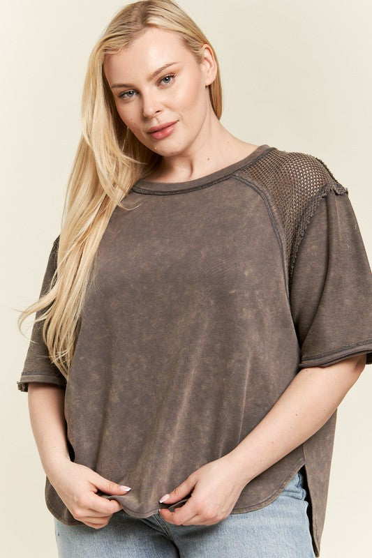 MINERAL WASHED SHORT SLEEVE FISHNET TOP