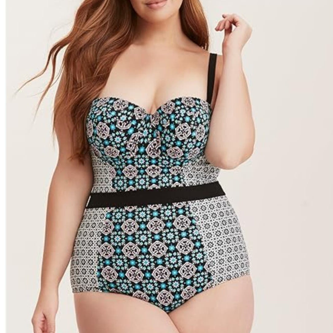 Torrid Swimsuit Plus Size 6X Bathing Suit Blue Geometric One-Piece Underwire