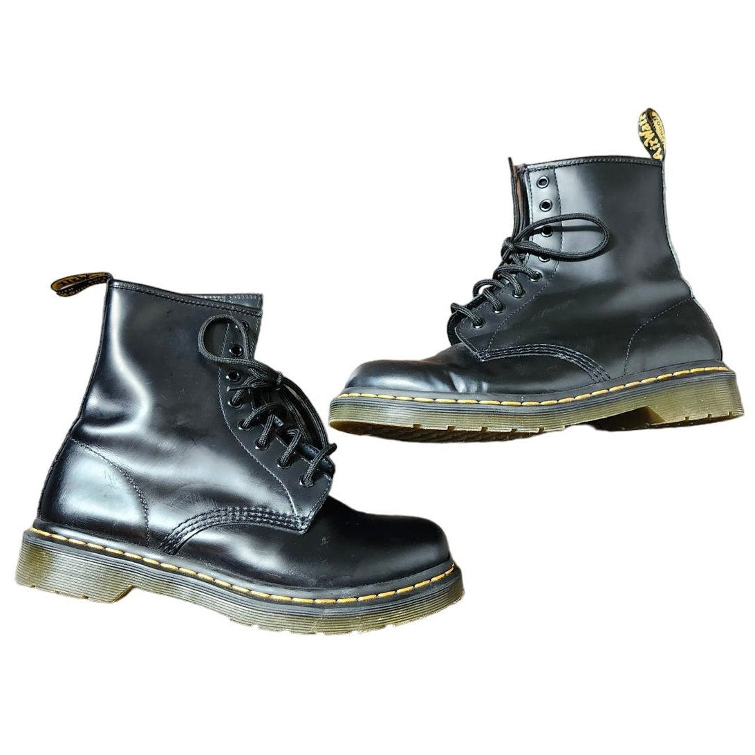 Dr. Martens 1460 Combat Boots Women's Size 9 US Lace Up Black Leather 8-Eye