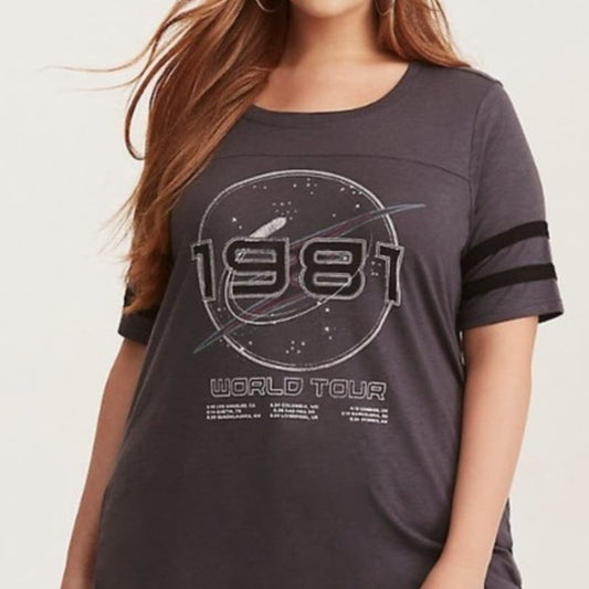 Torrid Graphic T-Shirt Tee Plus Size 3X 1981 World Tour Gray Short Sleeve