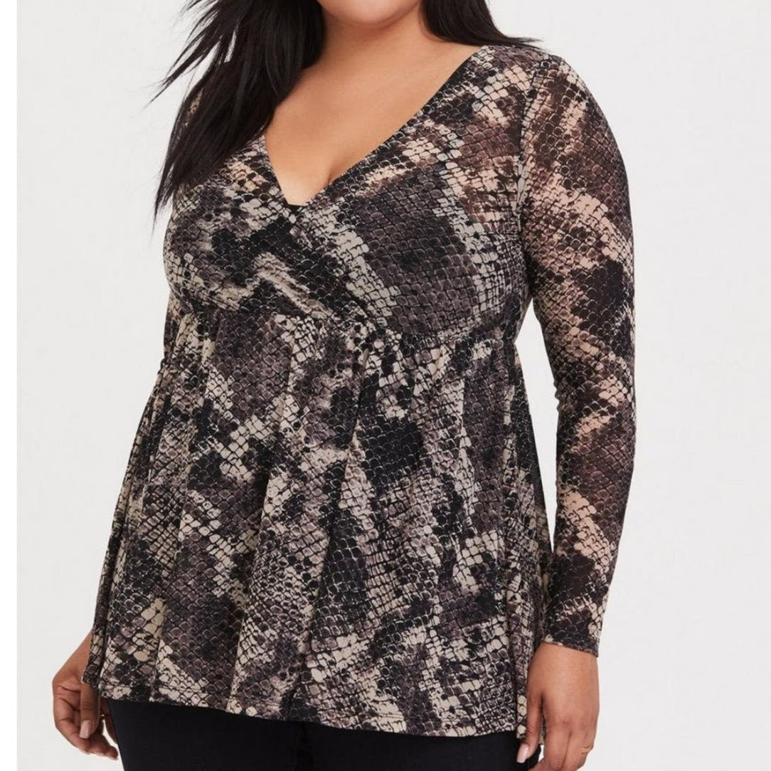 Torrid Babydoll Blouse Plus Size 1X Mesh Snake Print Gray Long Sleeve