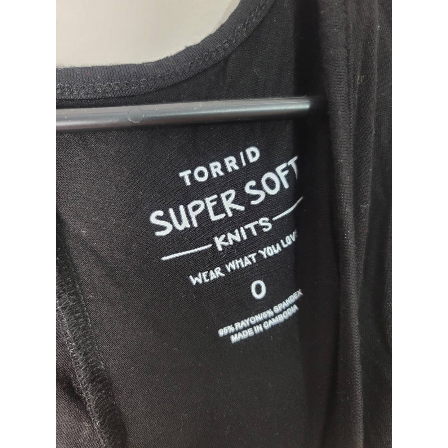 Torrid Super Soft Knit Black V-Neck Tank Plus Size 0/0X