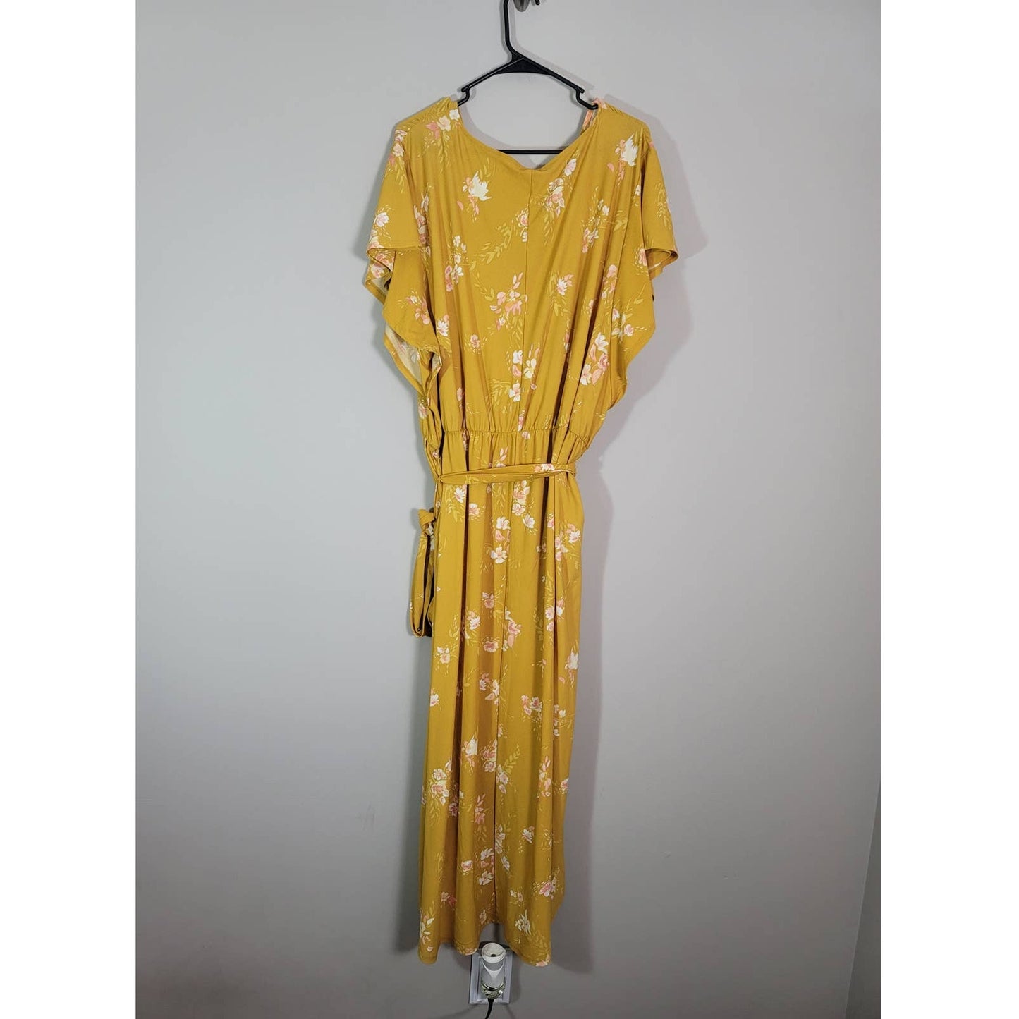 Ava & Viv Size 4X Mustard Yellow Floral Surplice Neck High Low Wrap Dress