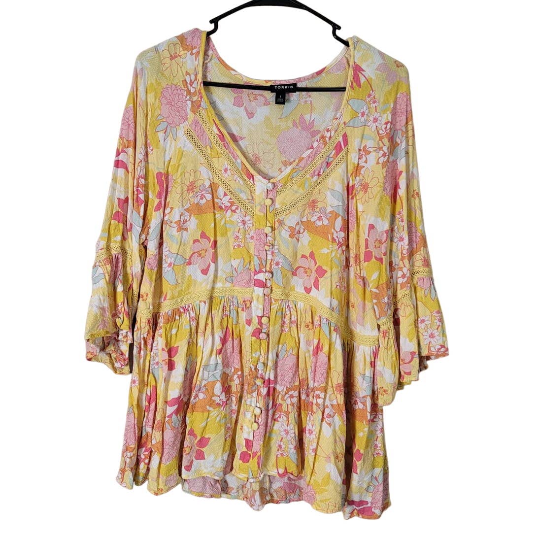 Torrid Babydoll Blouse Yellow Floral Bell Sleeve Lace Buttons Plus Size 1/1X