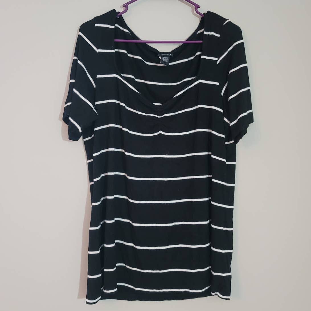 Torrid Shirt Top Black White Stripe Sweetheart Neck Stretch Plus Size 1/1X