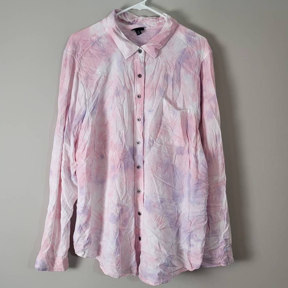 Torrid Blouse Button-Up Long Sleeve Pink Purple Tie Dye Size 3/3X